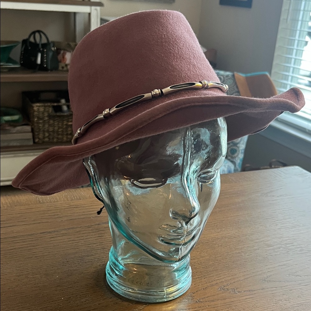 Outback Trading Co. Dusty Pink Cockatoo Australian Wool Felt Hat Decorative Band